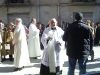 16-la_processione-Il_parroco_Mons_Vito_Filippi.jpg